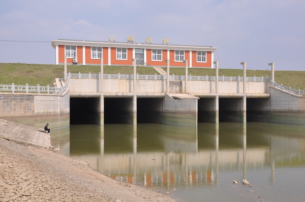 八里河闸